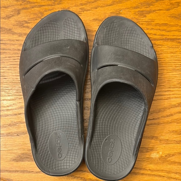Black Slide Sandals - Picture 3 of 5